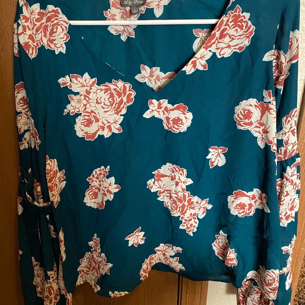 Bell sleeve blouse